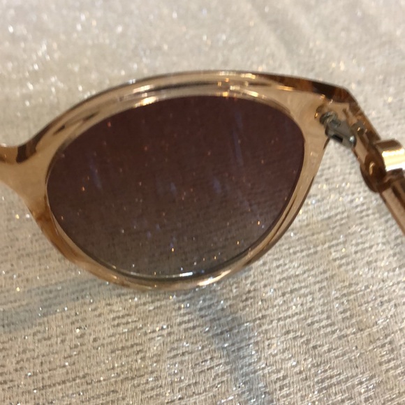 Polarized Sunglasses 100% UVA/UVB Protection Oversized Transparent Pink Frames - Picture 14 of 14